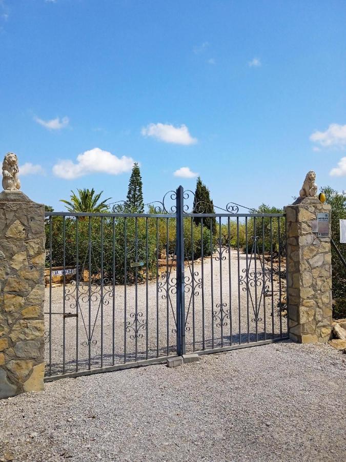 Finca El Gaudi, Casita Catharina L'Ampolla Eksteriør billede